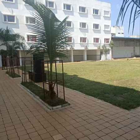 Hotel Shri Vardhan Удджайн Екстер'єр фото