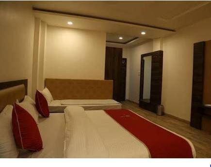 Hotel Shri Vardhan Удджайн Екстер'єр фото